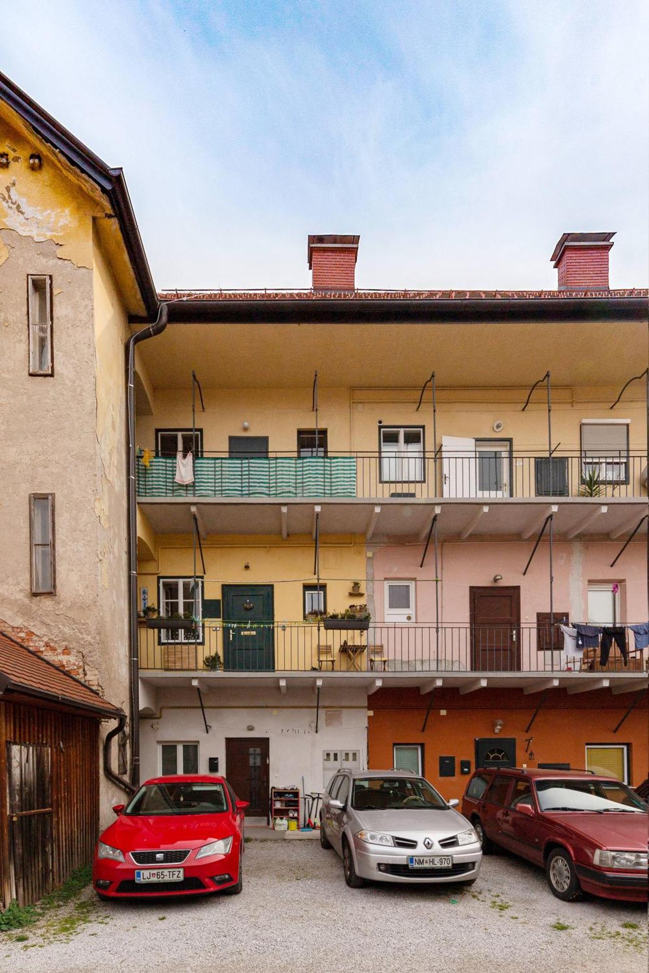 Historical Caserne Apartment ليوبليانا المظهر الخارجي الصورة